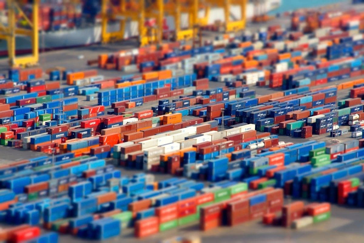 The Impact of AI on Global Supply Chain Resilience